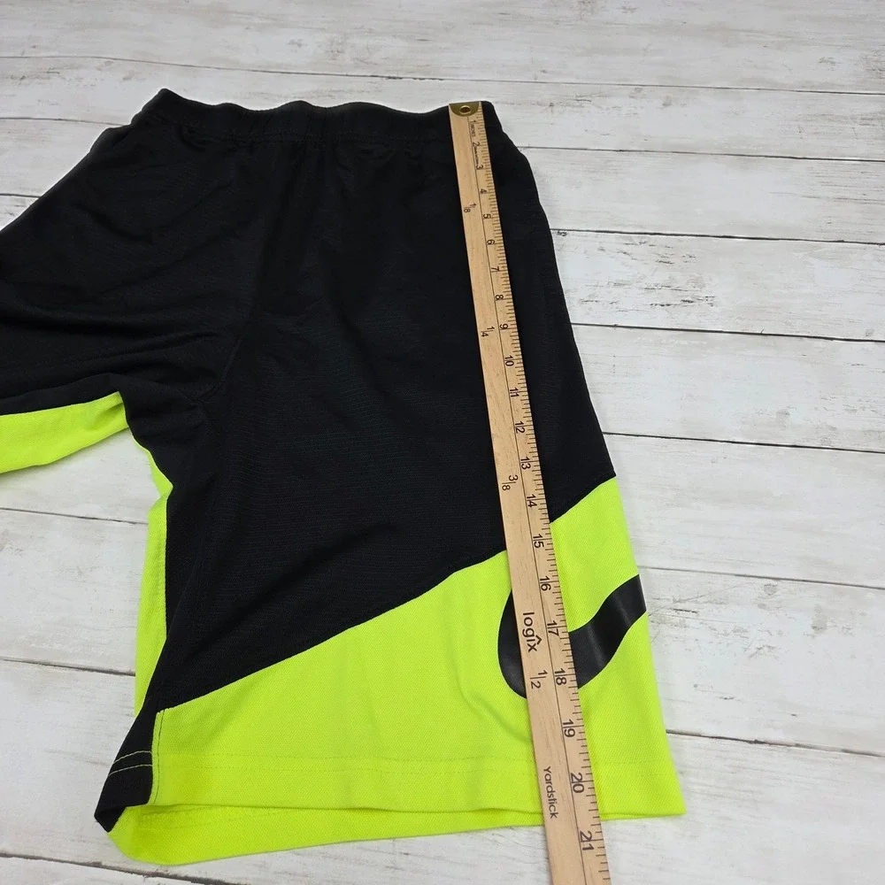 Nike Dri-FIT Basketball Shorts Colorblock Boys Large Black Volt 822952-012